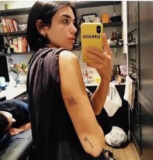 dua-lipa-tattoos-thefappening-cfd-22 dua lipa tattoos thefappening cfd 22