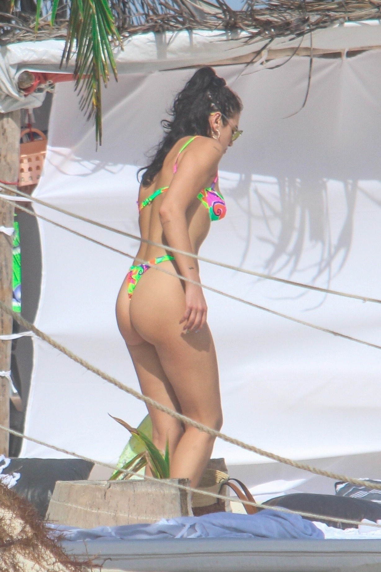 dua-lipas-bikini-and-a-sexy-body-that-supermodels-will-envy-thefappening-cfd-9 Dua Lipa Bikini