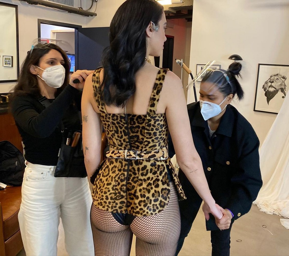 dua-lipas-naked-ass-in-provocative-dress-thefappening-cfd-2 dua lipas naked ass in provocative dress thefappening cfd 2
