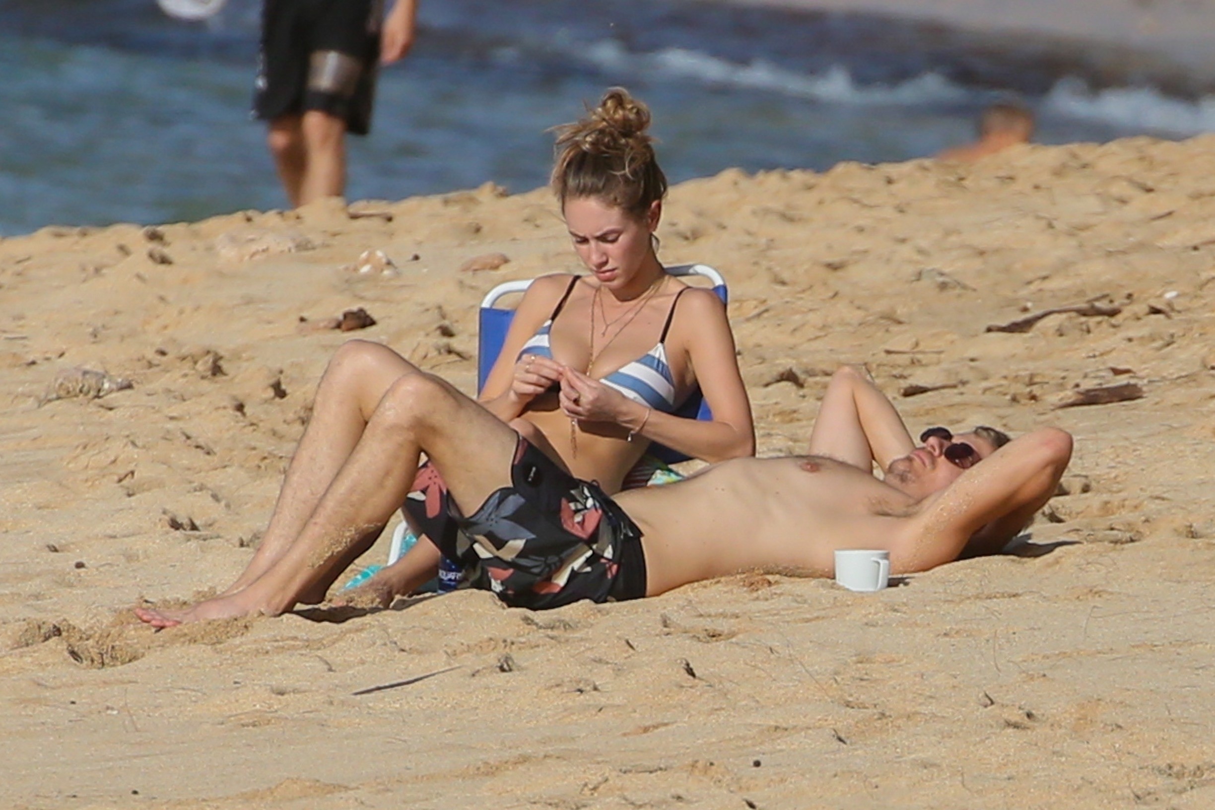 dylan-penn-sexy-bikini-12 dylan penn sexy bikini 12
