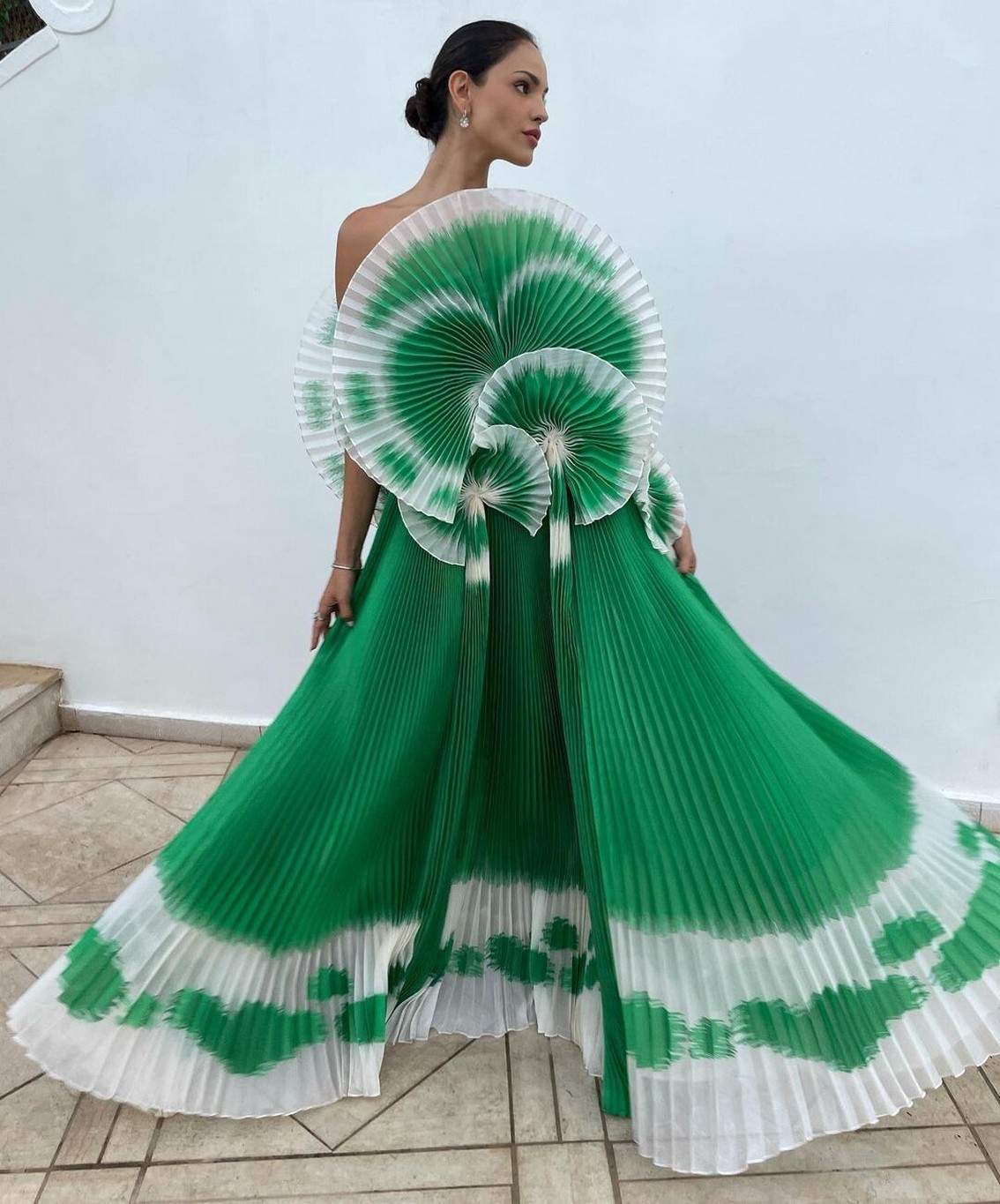 eiza-gonzalez-at-unicef-event-2021-thefappening-cfd-3-1 Eiza Gonzalez Green Dress