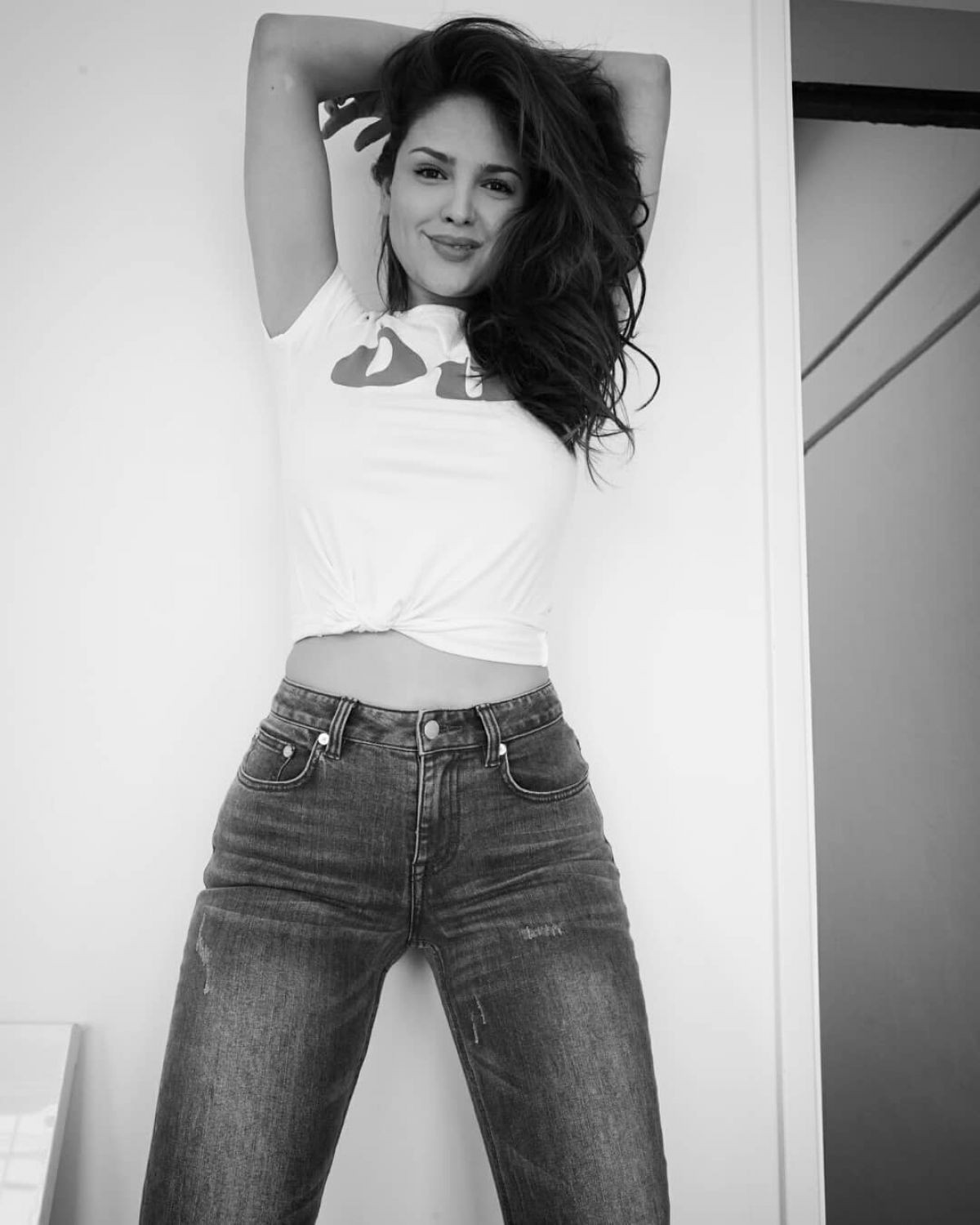 eiza-gonzalez-sexy-photoshoot-14 eiza gonzalez sexy photoshoot 14
