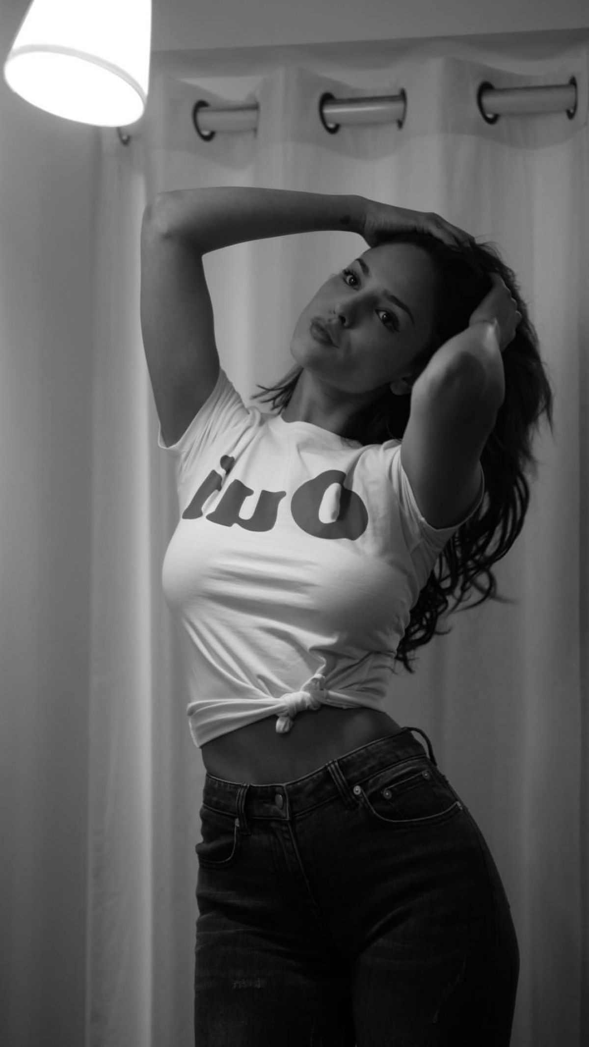 eiza-gonzalez-sexy-photoshoot-30 eiza gonzalez sexy photoshoot 30