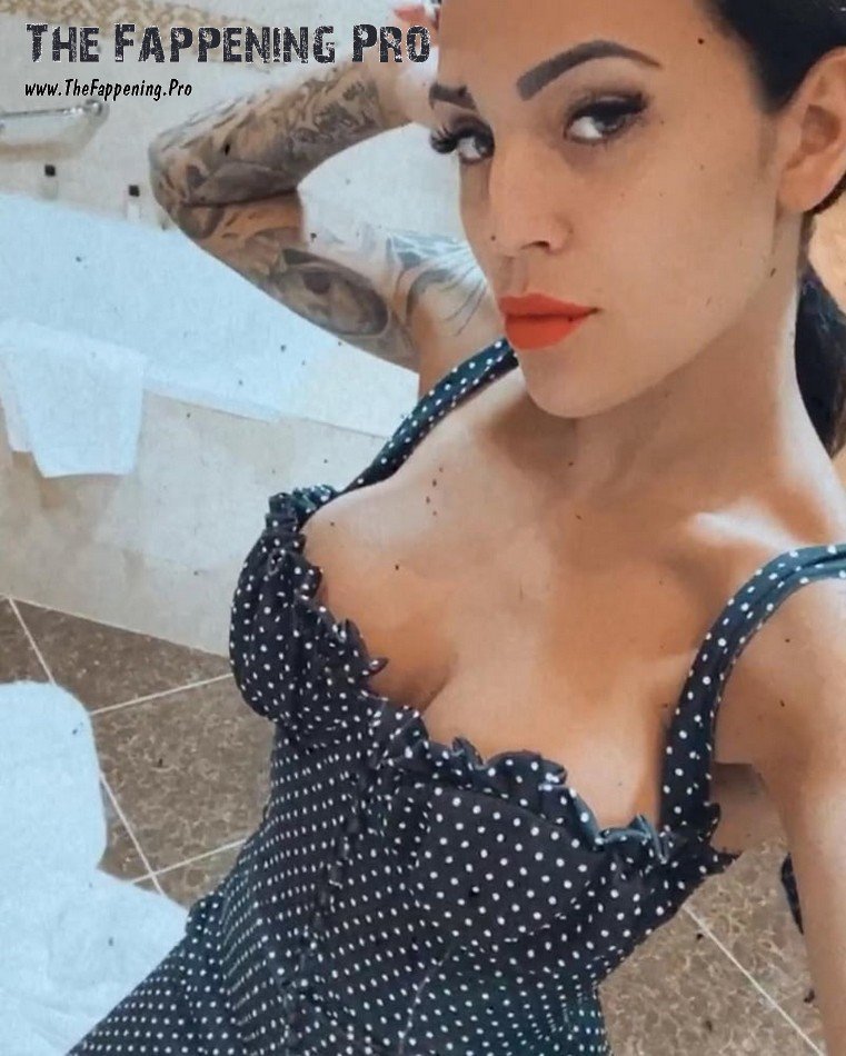 Elena Miras Boobs In Cleavage