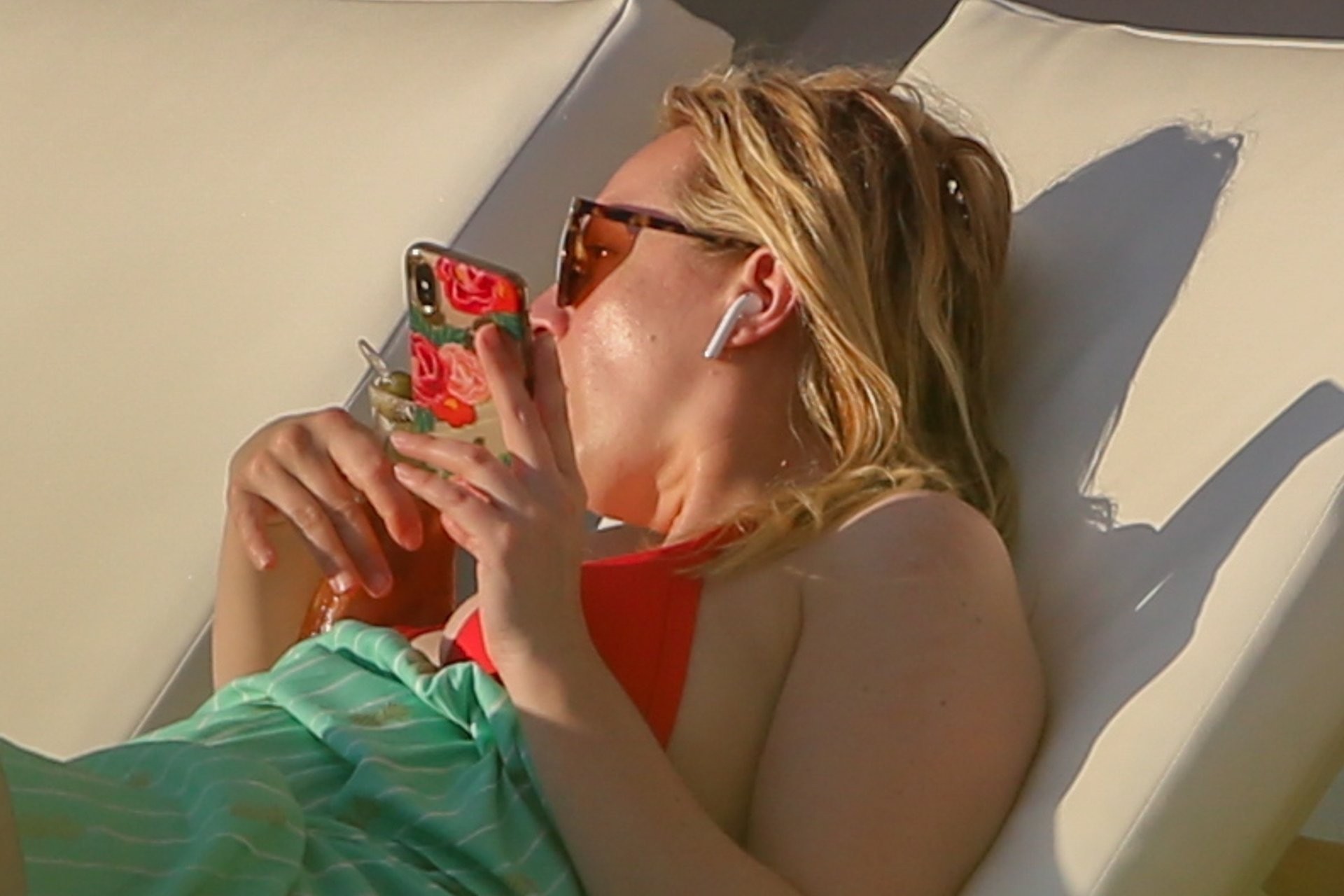 elisabeth-moss-sexy-thefappening-cfd-2 elisabeth moss sexy thefappening cfd 2