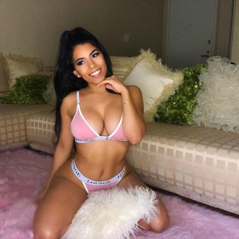 elizabeth-ruiz-sexy-fappening-20 Elizabeth-Ruiz-Sexy-Fappening-20