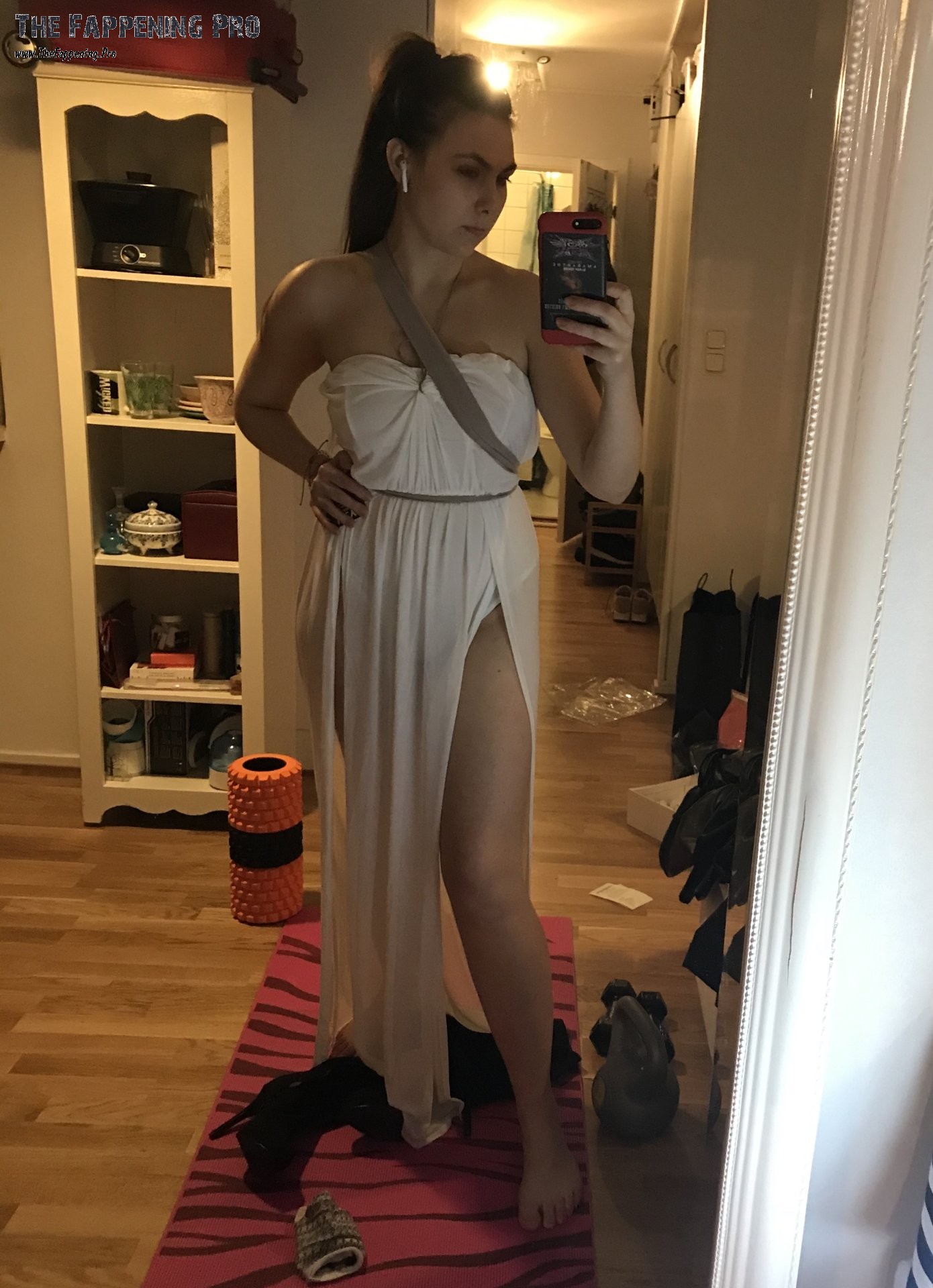 elize-ryd-nude-leaked-thefappening-cfd-13 Elize Ryd Selfie