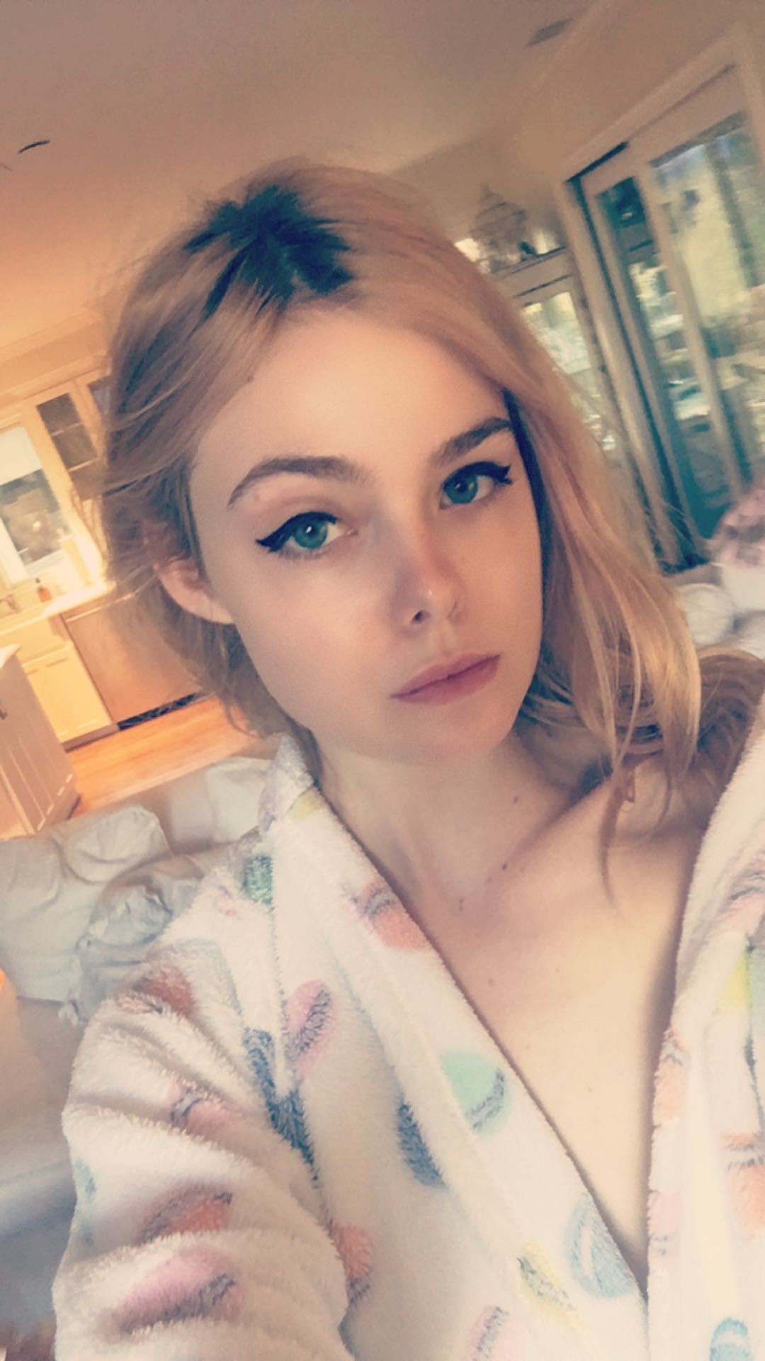 elle-fanning-exhibited-8 elle fanning exhibited 8