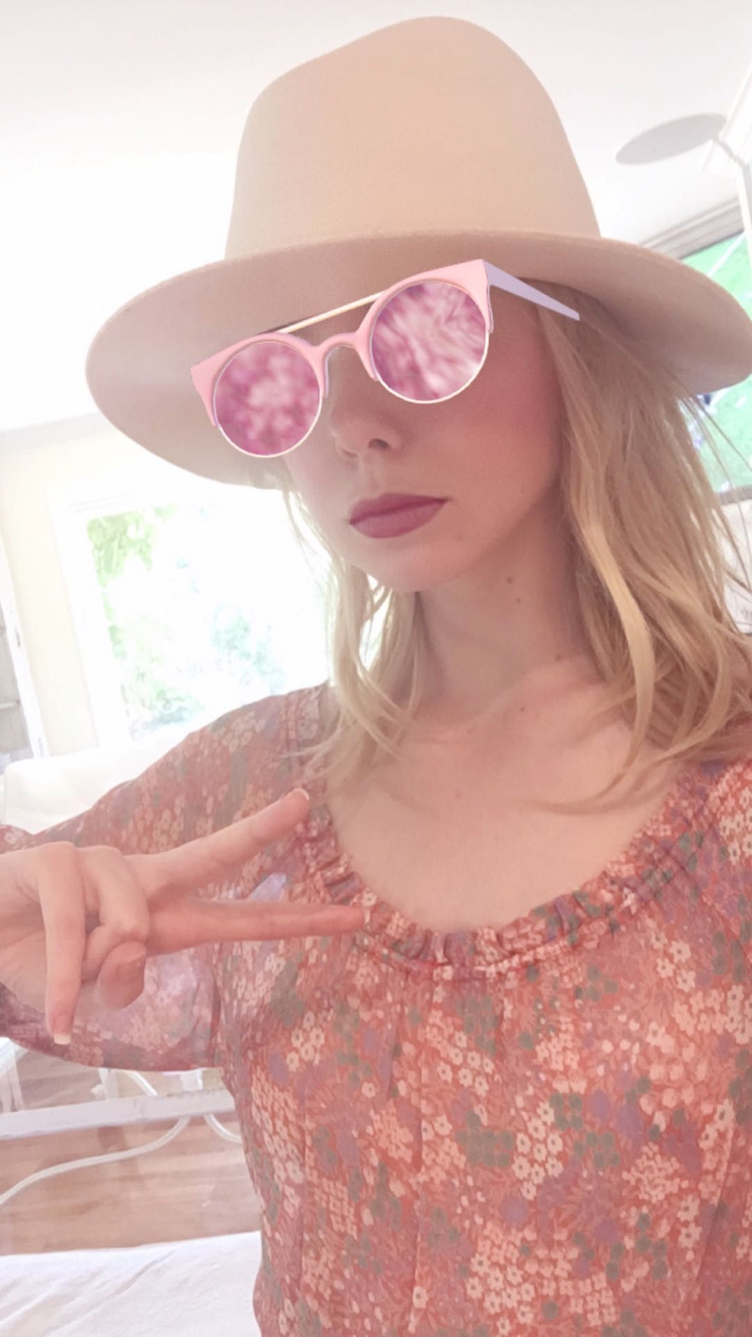 elle-fanning-exhibited-9 elle fanning exhibited 9