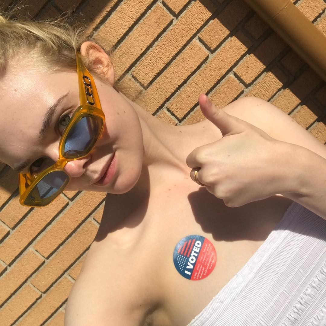 elle-fanning-private-selfie-4 elle fanning private selfie 4
