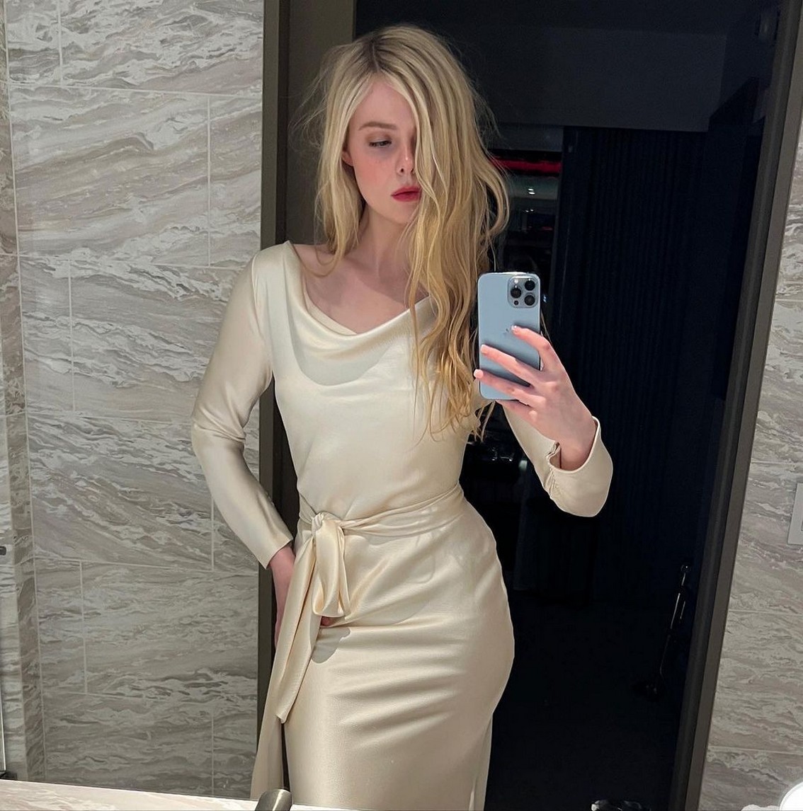 elle-fanning-selfie-thefappening-cfd-2-1 Elle Fanning Hot Selfie