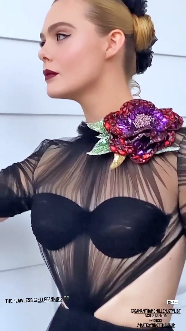 elle-fanning-showed-her-lingerie-in-a-see-through-dress-thefappening-cfd-17 Elle Fanning Tits