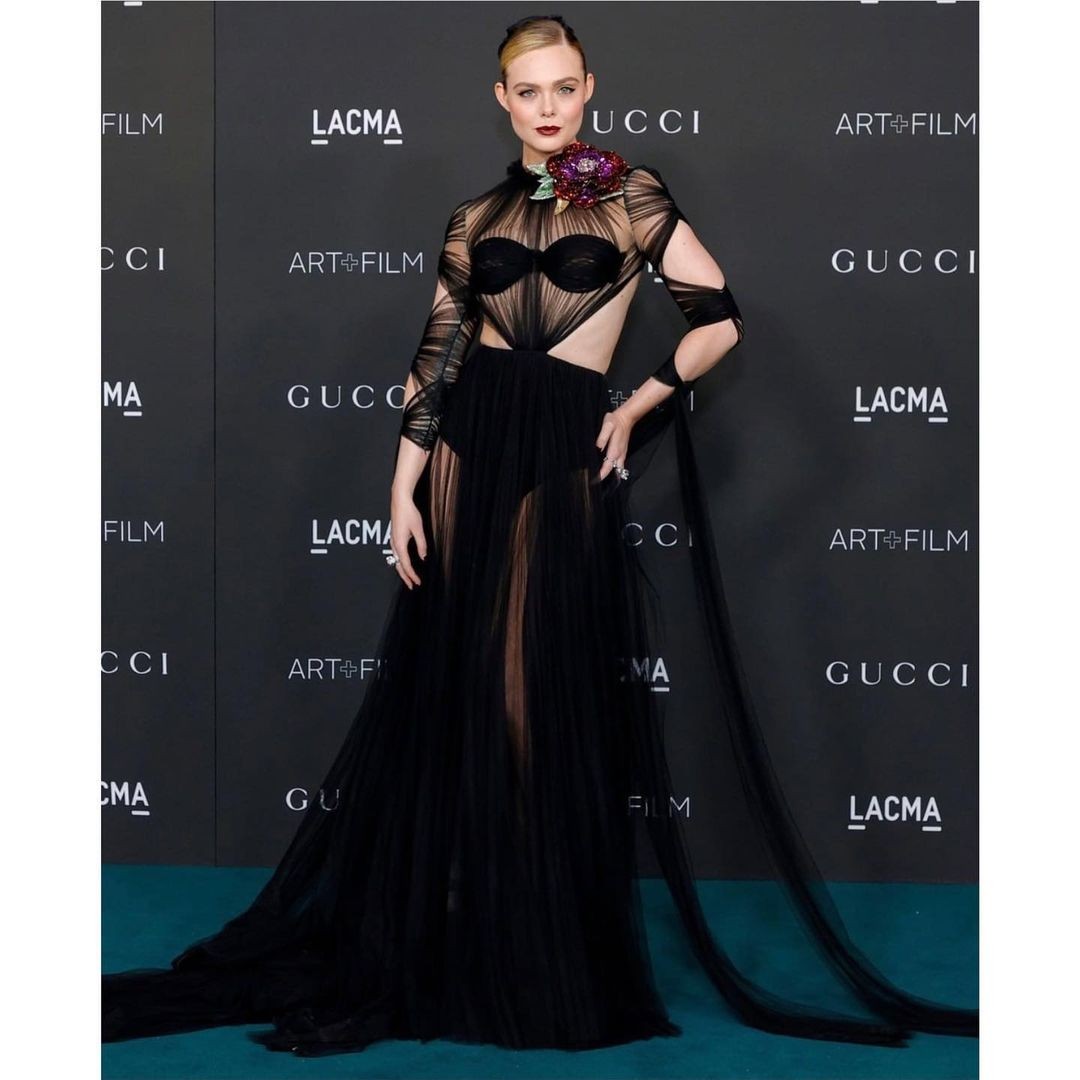 elle-fanning-showed-her-lingerie-in-a-see-through-dress-thefappening-cfd-8 Elle Fanning See through
