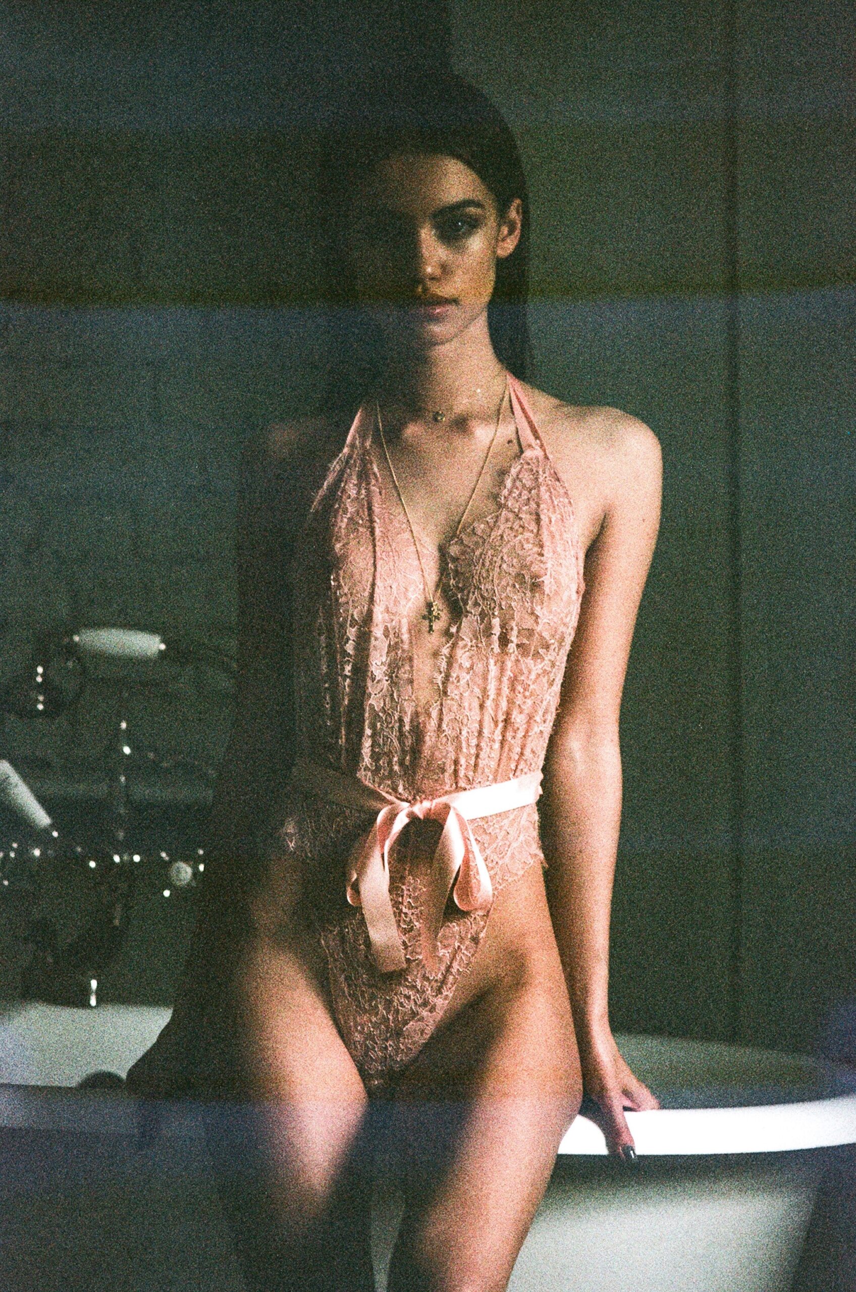 elle-trowbridge-nude-12 elle trowbridge nude 12 scaled