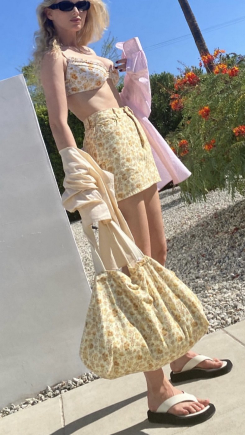 elsa-hosk-beach-look-thefappening-cfd-1 Elsa Hosk Sexy Legs