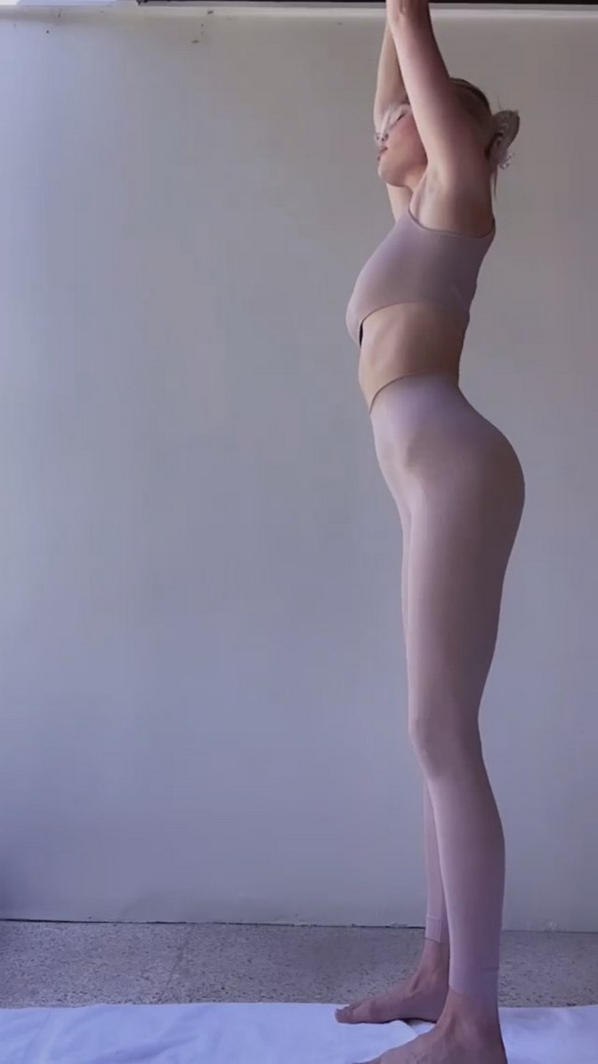 elsa-hosk-dirty-pilates-barefoot-thefappening-cfd-16 elsa hosk dirty pilates barefoot thefappening cfd 16