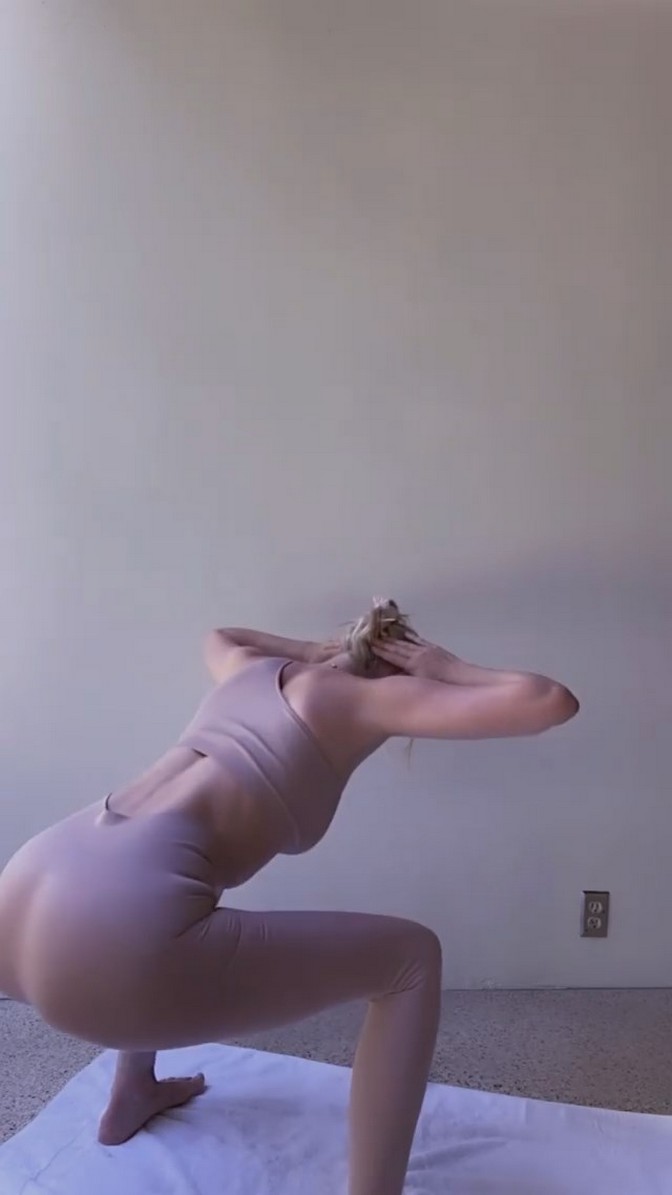 elsa-hosk-dirty-pilates-barefoot-thefappening-cfd-19 elsa hosk dirty pilates barefoot thefappening cfd 19