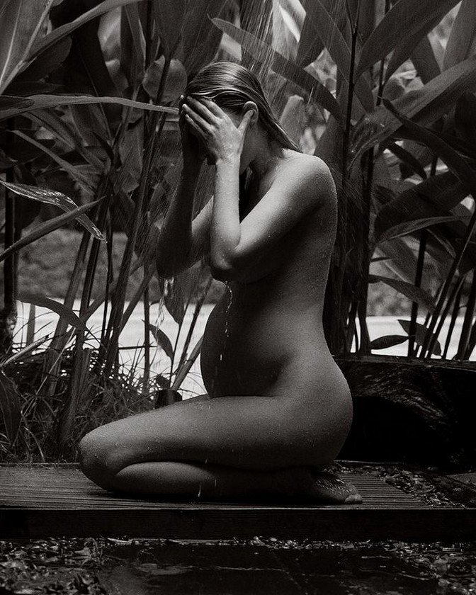 elsa-hosk-nude-preggo-thefappening-cfd-5 Elsa Hosk Naked