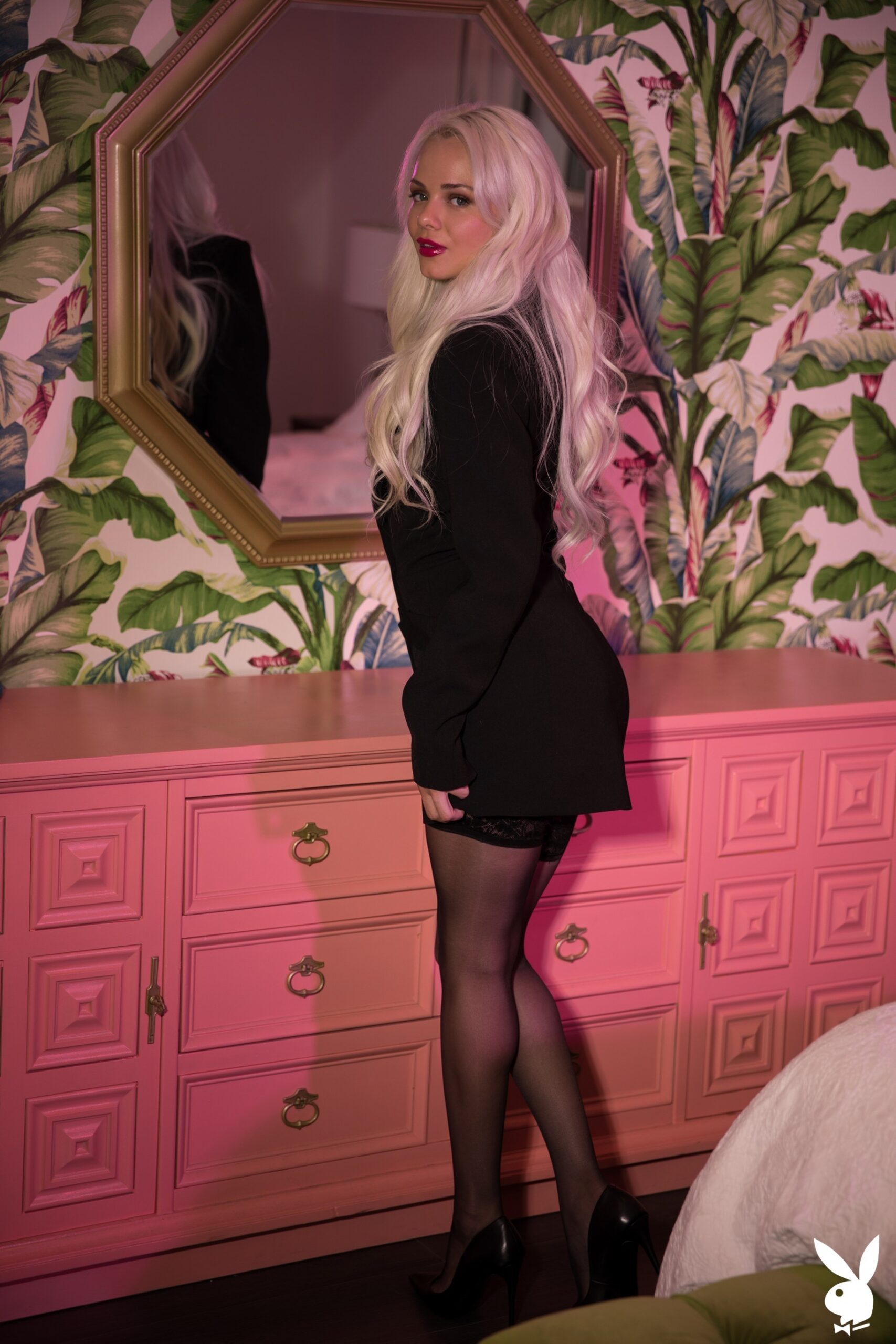 elsa-jean-nude-2-1 elsa jean nude 2 1 scaled