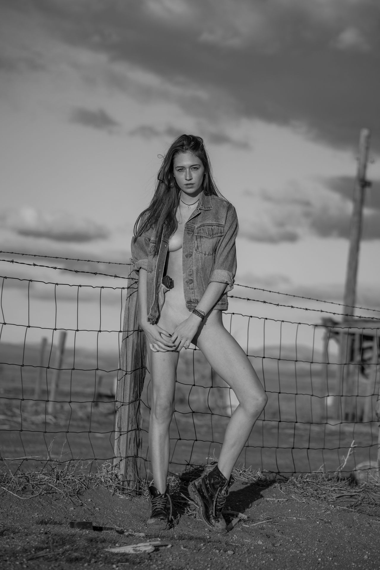 elsie-hewitt-nude-bw-2020-thefappeningpro-24 elsie hewitt nude bw 2020 thefappeningpro 24