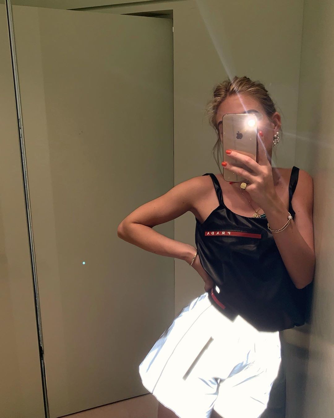 emili-sindlev-sexy-thefappening-cfd-37 Emili Sindlev Selfie