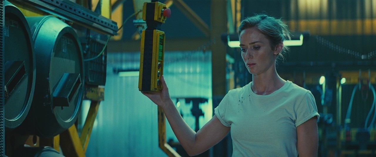 emily blunt in leather from edge of tomorrow thefappening cfd 1