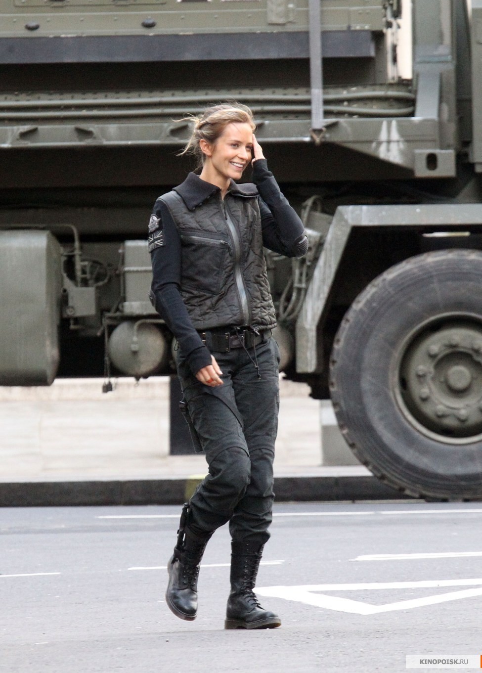 emily blunt in leather from edge of tomorrow thefappening cfd 5