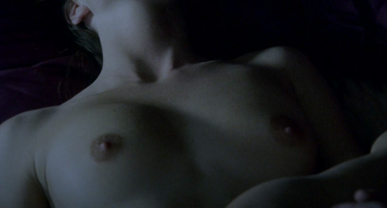 emily-blunt-nude-7 Emily Blunt Nude