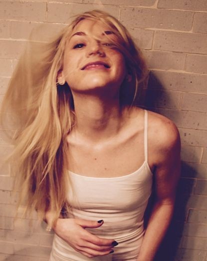 emily-kinney-nude-thefappening-16 Emily-Kinney-Nude-TheFappening-16