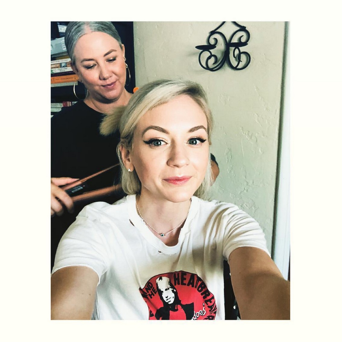 emily-kinney-sexy-on-selfie-thefappening-cfd-24 emily kinney sexy on selfie thefappening cfd 24