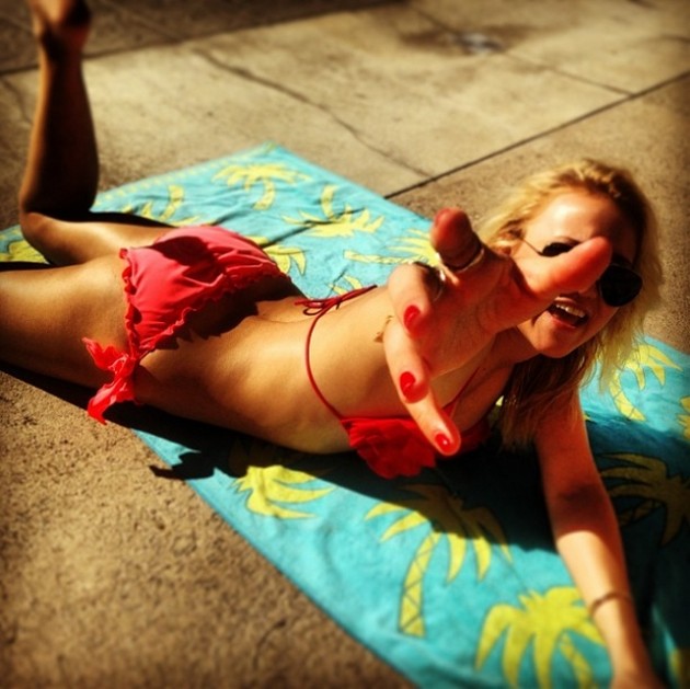 emily-osment-hot-in-a-bikini-thefappening-cfd-10 Emily Osment Hot In A Bikini