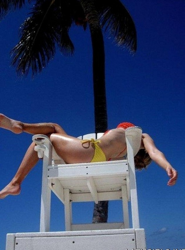 emily-osment-hot-in-a-bikini-thefappening-cfd-11 emily osment hot in a bikini thefappening cfd 11