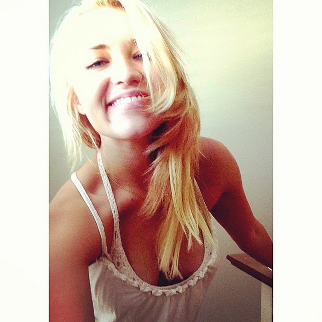 emily-osment-thefappening-cfd-2 Emily Osment Leaks
