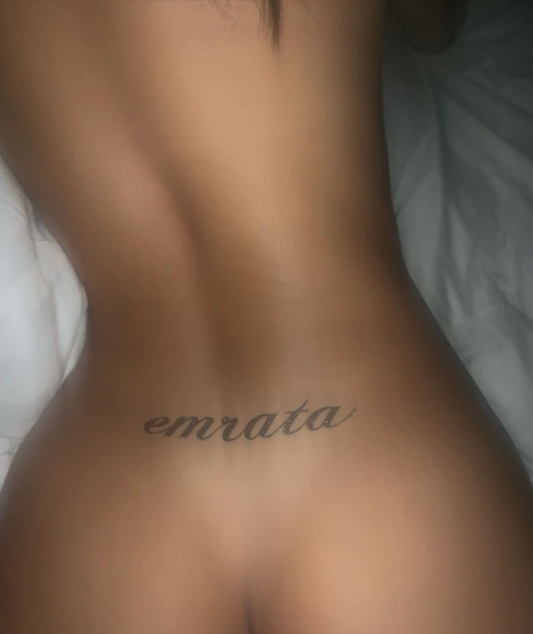emily-ratajkowski-and-her-new-tattoo-thefappening-cfd_-1 emily ratajkowski and her new tattoo thefappening cfd 1