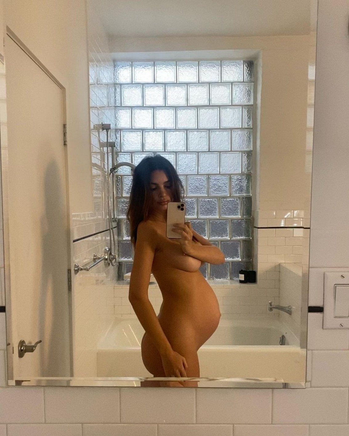 emily-ratajkowski-nude-pregnant-thefappening-cfd-2 emily ratajkowski nude pregnant thefappening cfd 2