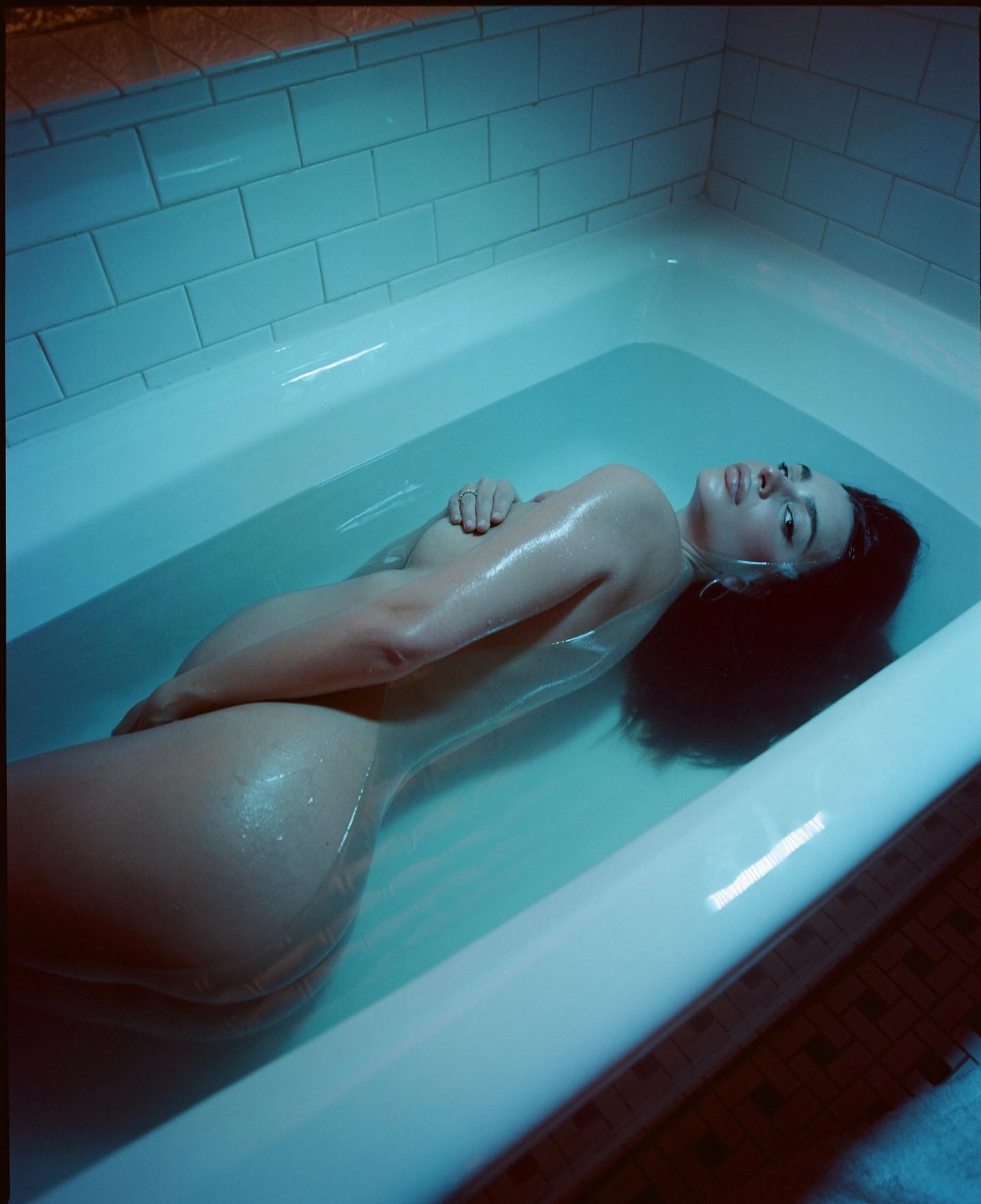 emily-ratajkowski-nude-pregnant-thefappening-pro-2 Emily Ratajkowski Naked And Pregnant In Bath