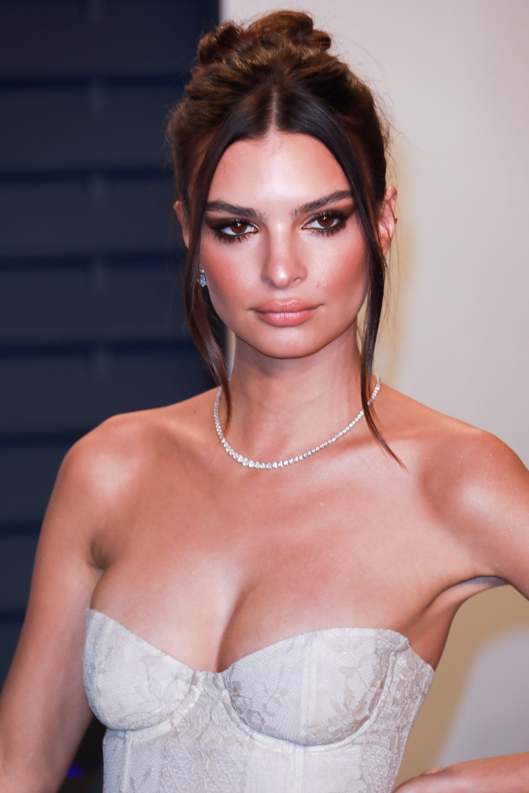 emily-ratajkowski-sexy-oscar-party-12 emily ratajkowski sexy oscar party 12 scaled