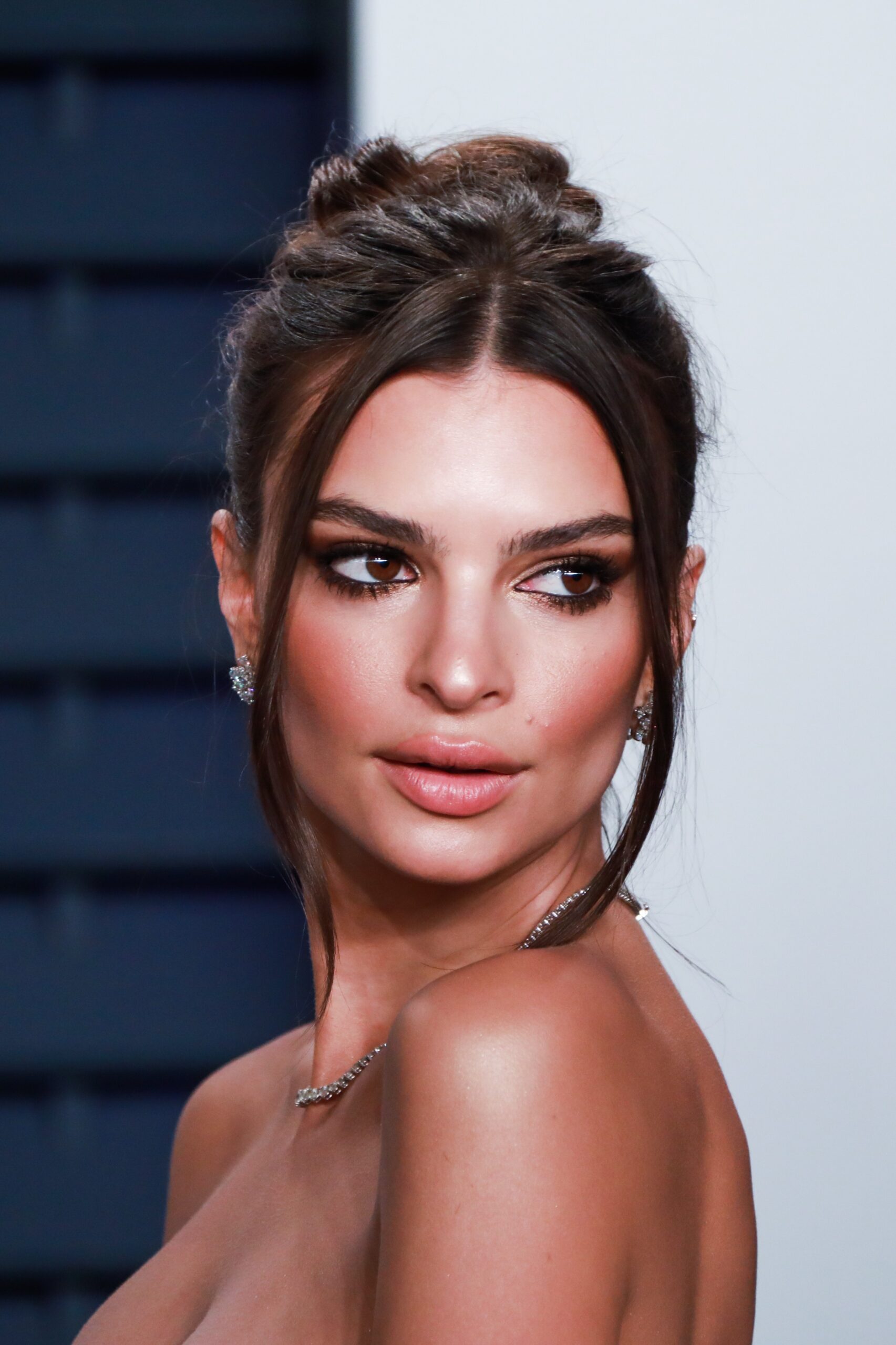 emily-ratajkowski-sexy-oscar-party-16 emily ratajkowski sexy oscar party 16 scaled