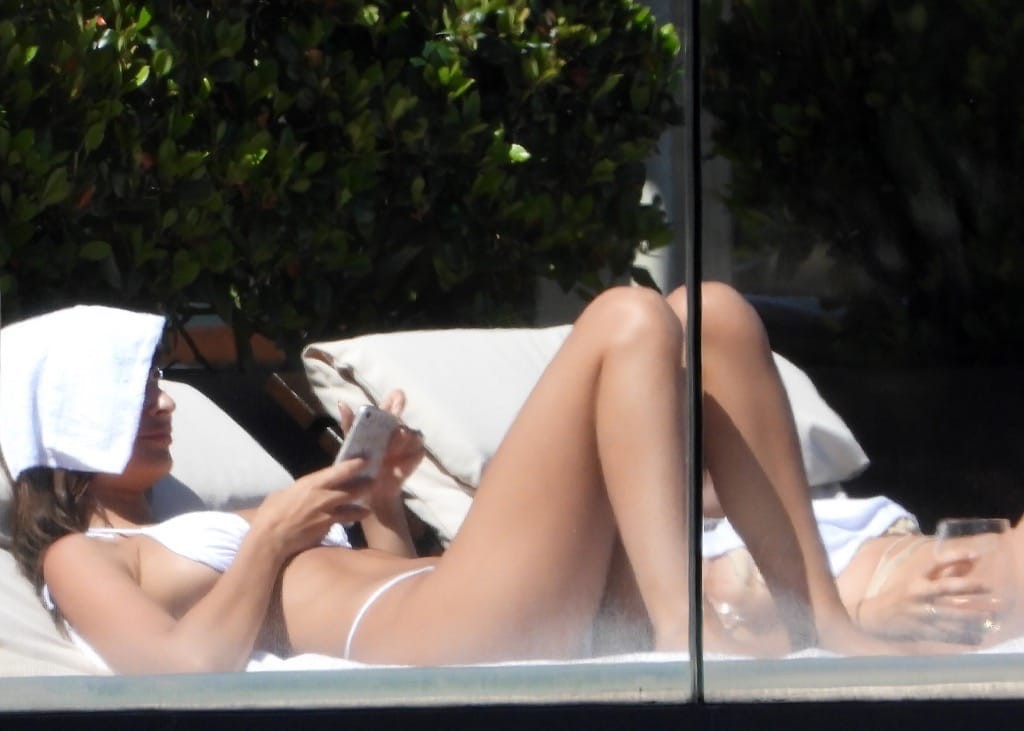 emily ratajkowski sexy white bikini 23