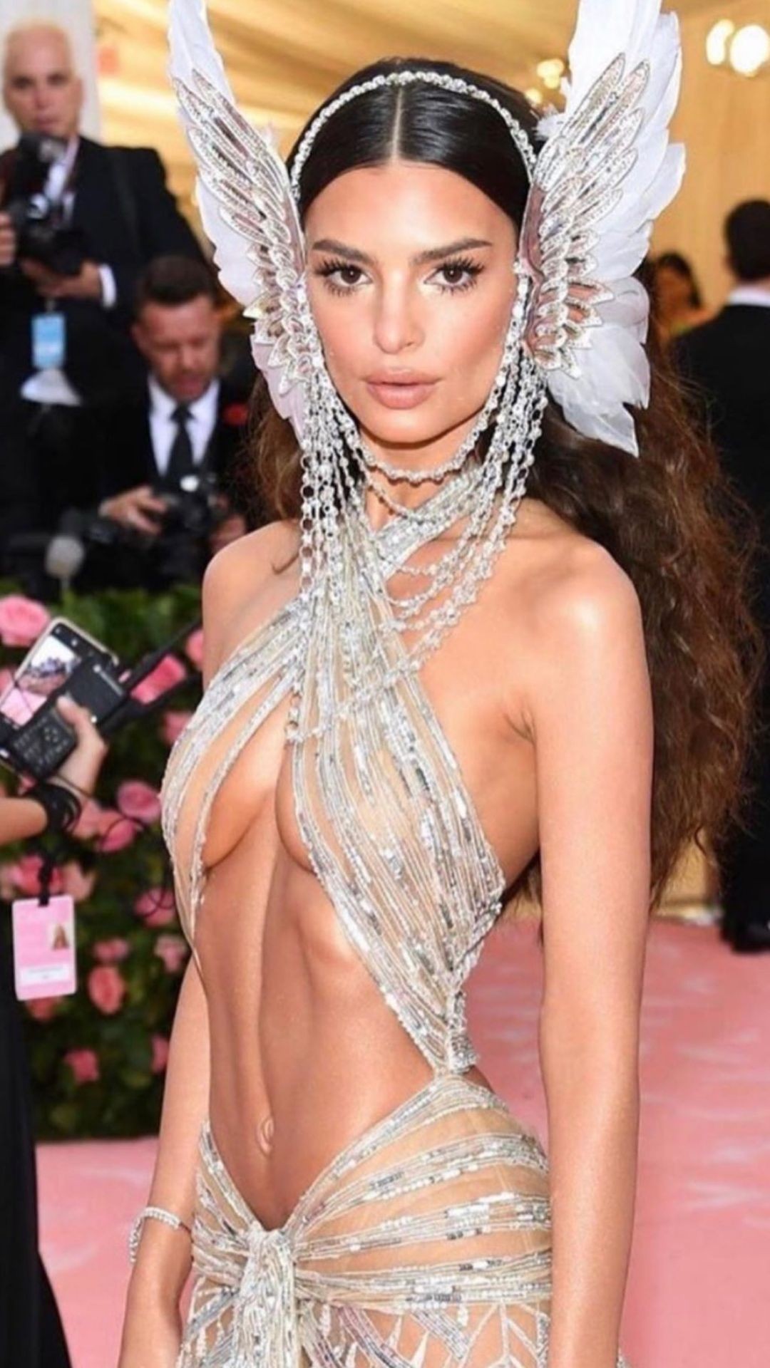 emily-ratajkowski-tits-10 emily ratajkowski tits 10
