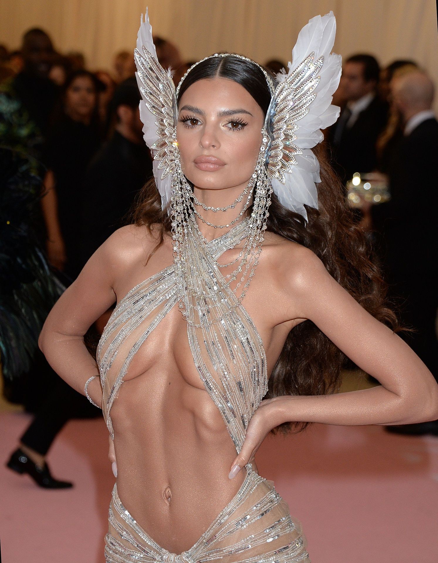 emily-ratajkowski-tits-2 emily ratajkowski tits 2