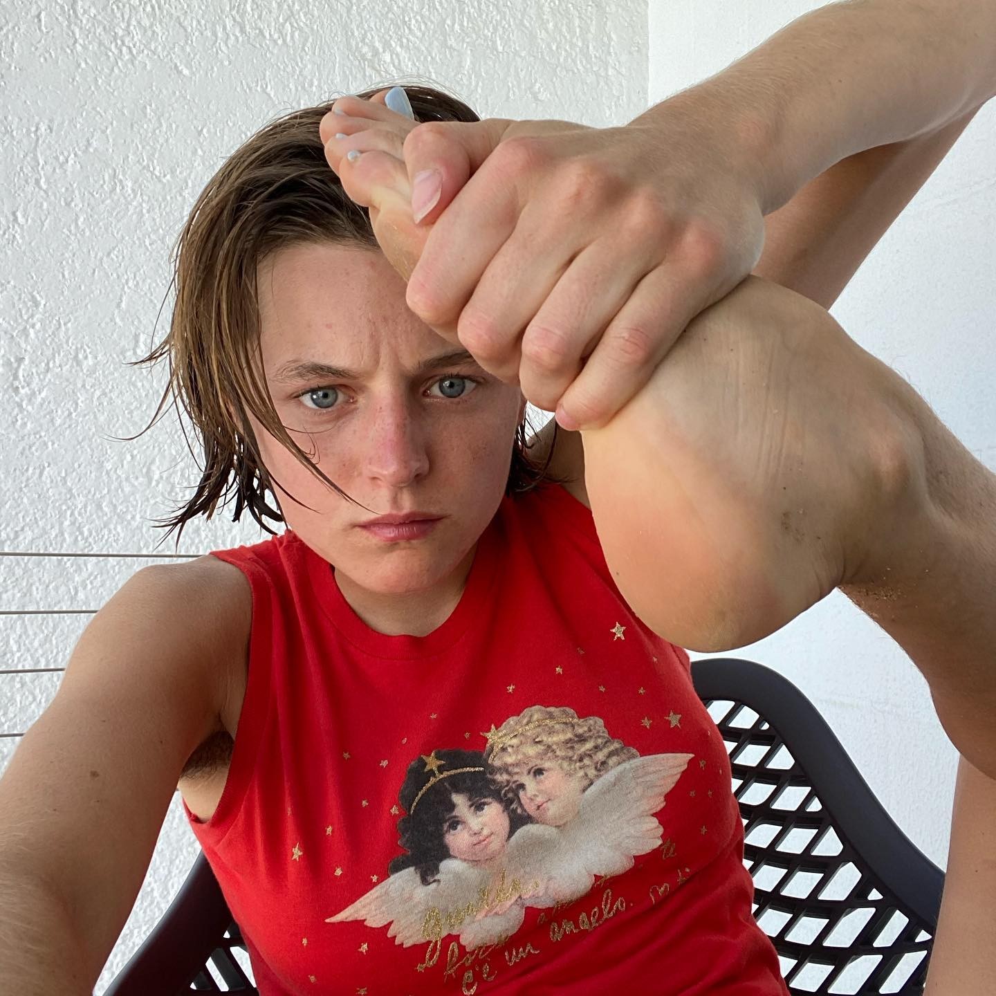 emma-corrin-selfie-thefappening-cfd-2 Emma Corrin Bare Feet On Selfie