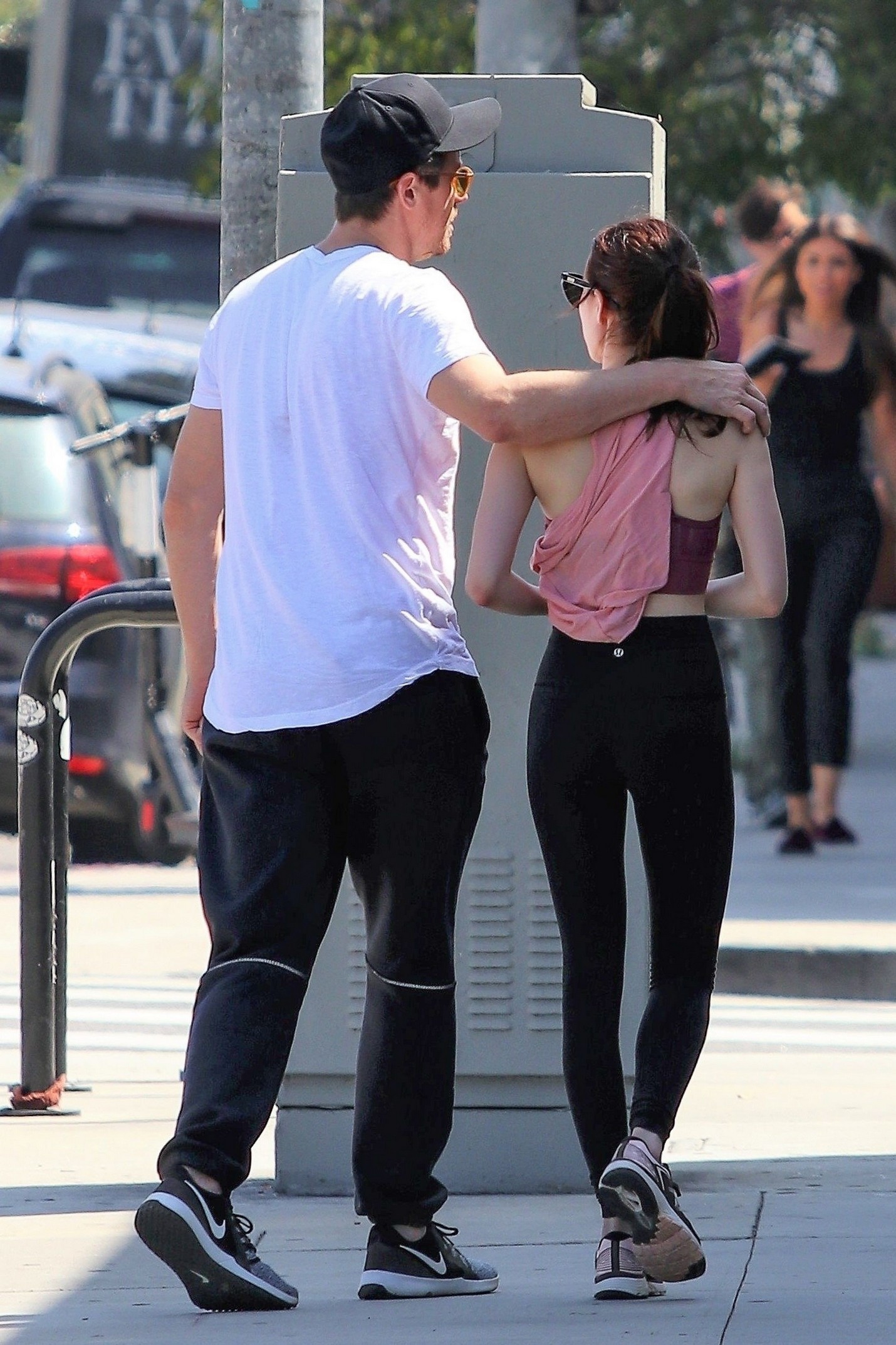 emma-roberts-sexy-in-la-6 emma roberts sexy in la 6