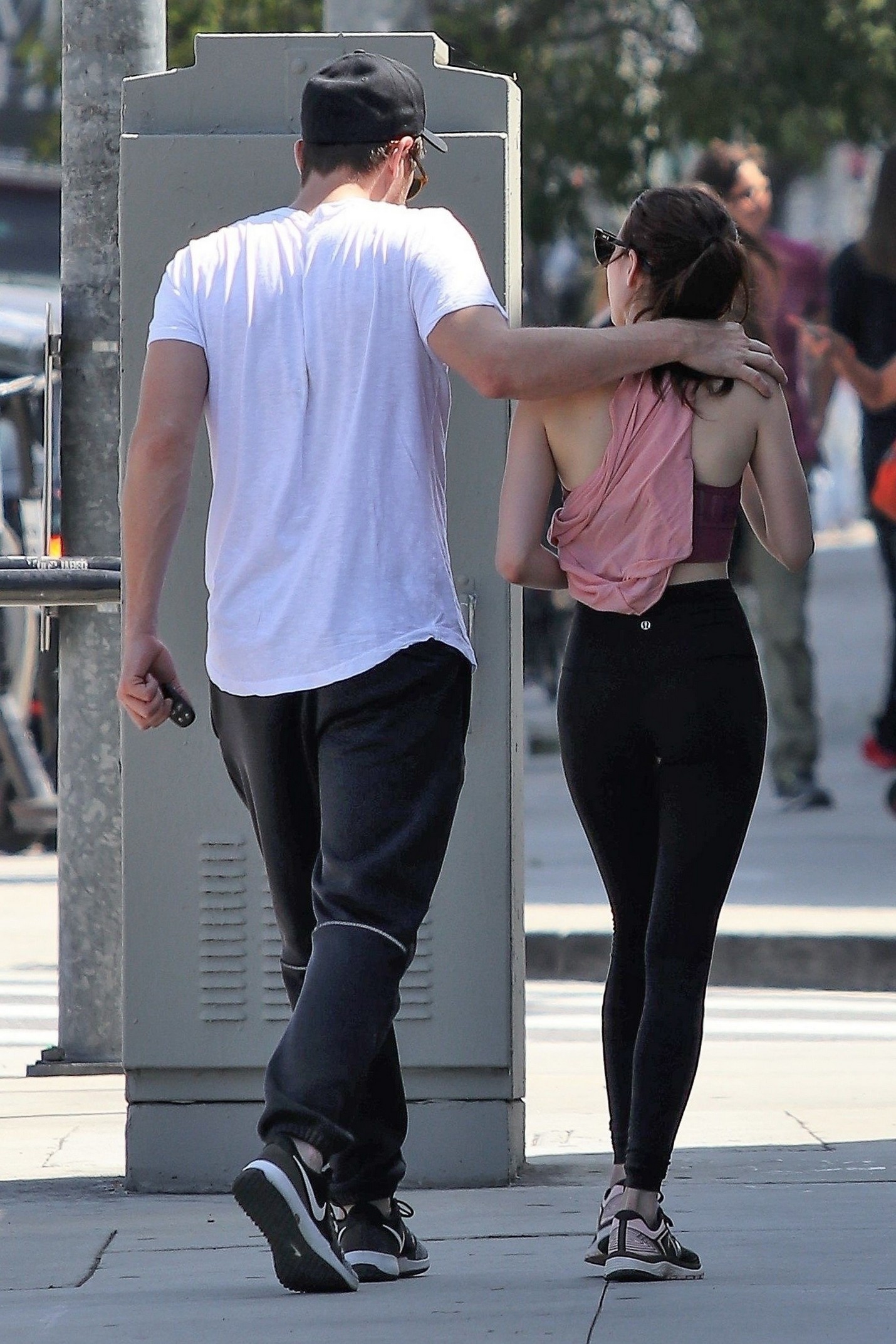 emma-roberts-sexy-in-la-7 emma roberts sexy in la 7