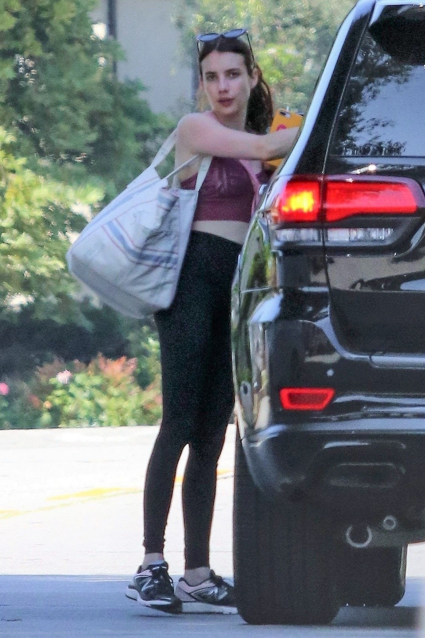 emma-roberts-sexy-in-la-9 emma roberts sexy in la 9