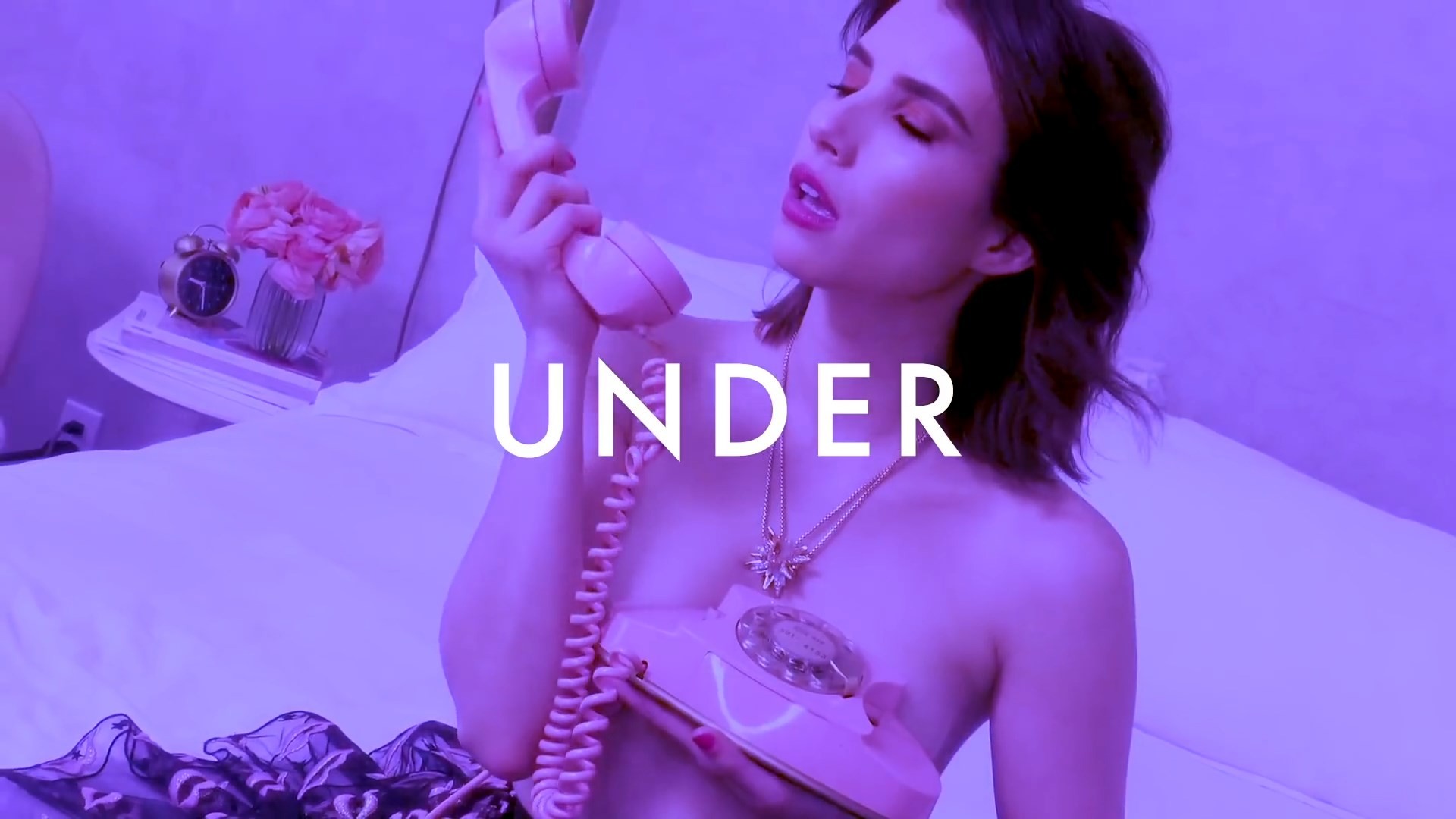 emma-roberts-topless-3 emma roberts topless 3