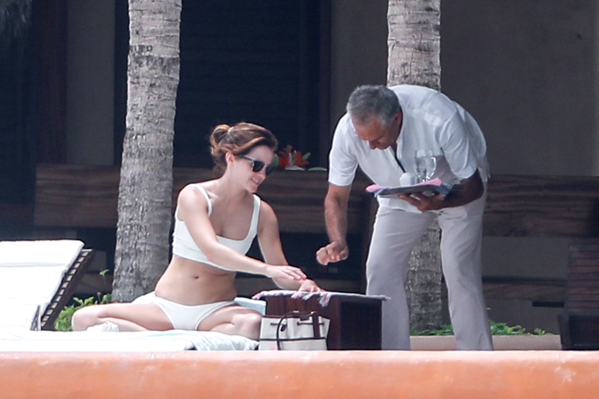 emma-watson-sexy-bikini-16 emma watson sexy bikini 16