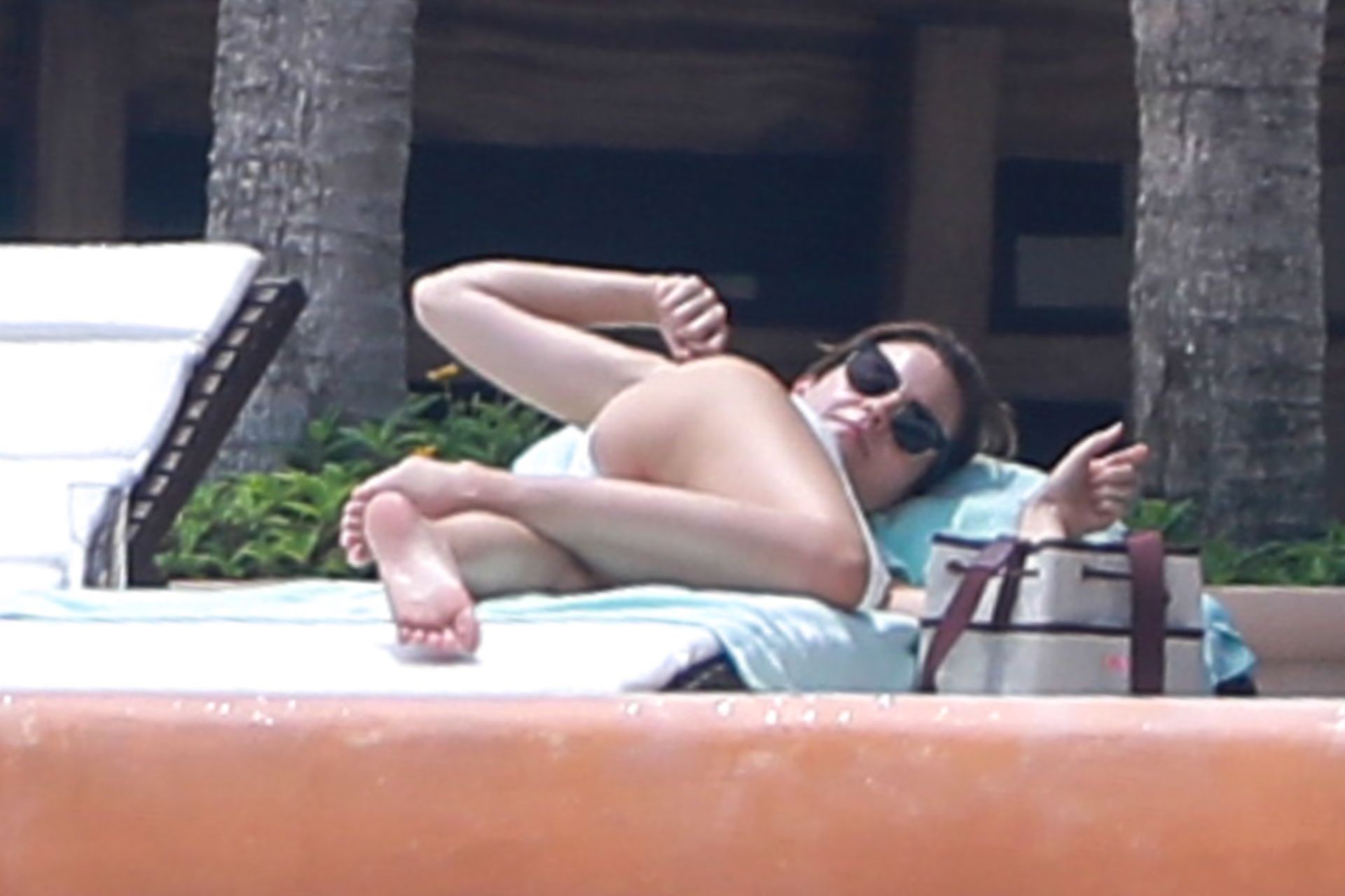 emma-watson-sexy-bikini-25 emma watson sexy bikini 25