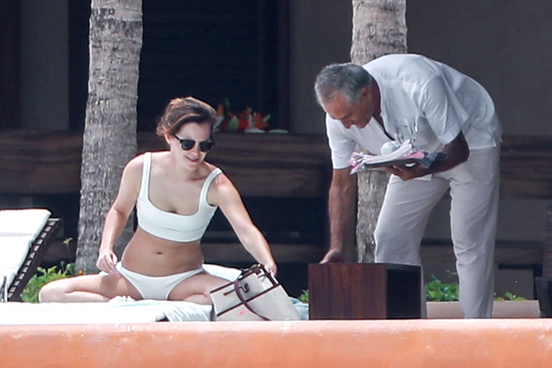 emma-watson-sexy-bikini-7 emma watson sexy bikini 7