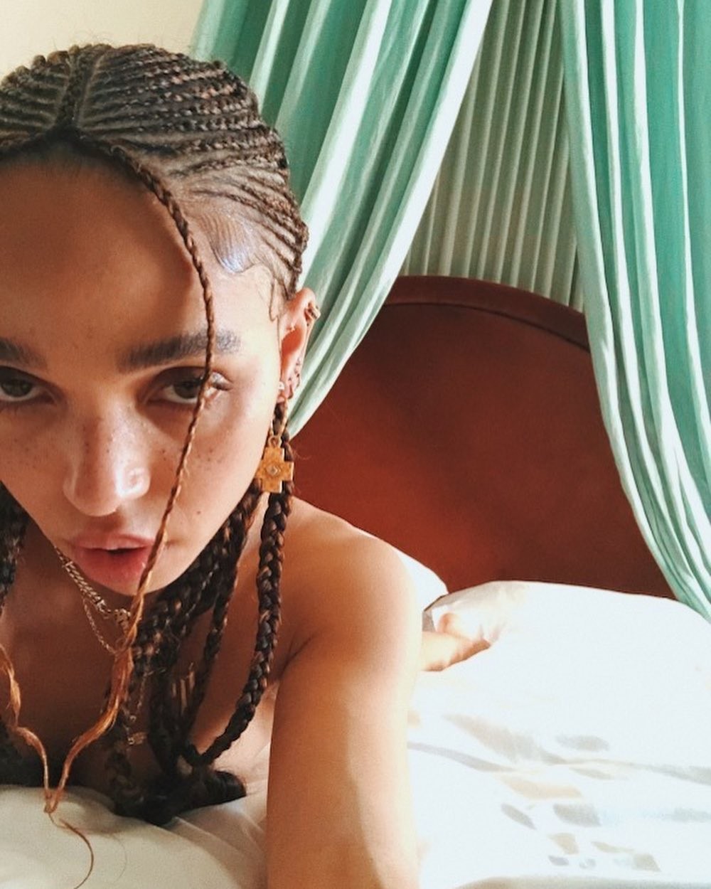 fka-twigs-nude-sexy-thefappening-pro-23 FKA Twigs Fappening